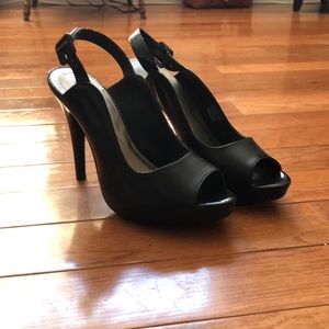APT. 9 black leather & patent leather peep toe 9.5